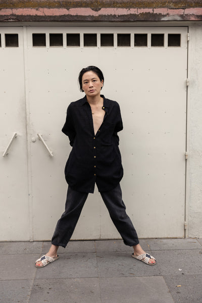 The Classic Artist Smock-Black
