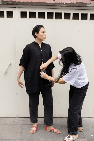 The Classic Artist Smock-Black