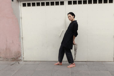 The Classic Artist Smock-Black