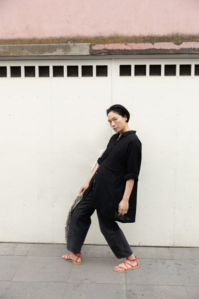 The Classic Artist Smock-Black