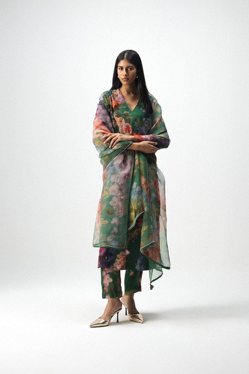 THEA EMBOROIDERED KURTA SET