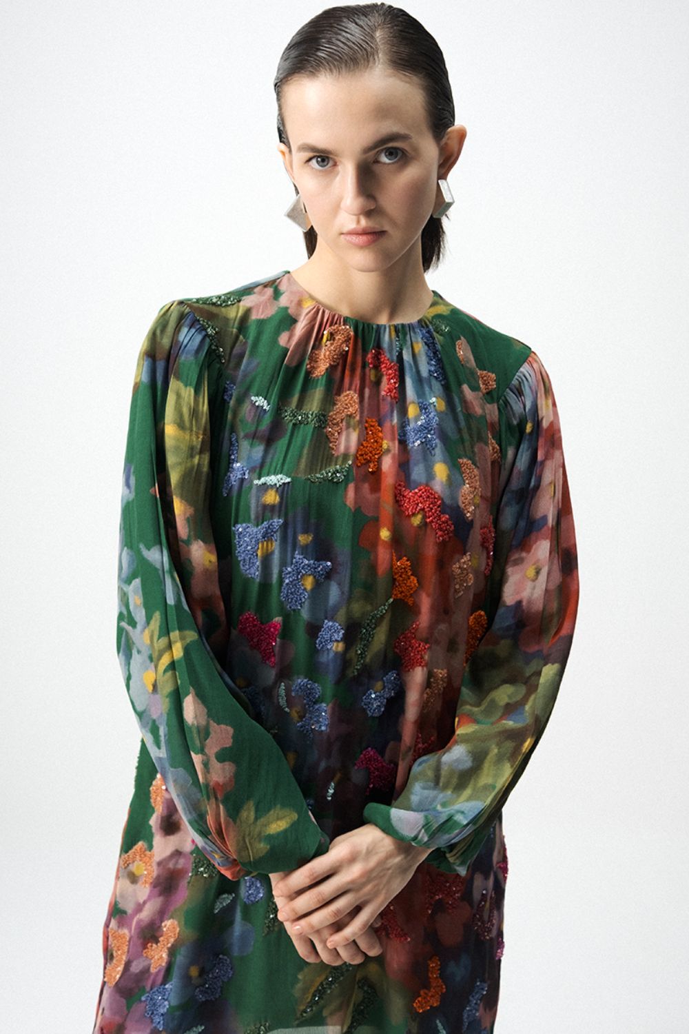 THEA EMBROIDERD SHORT DRESS