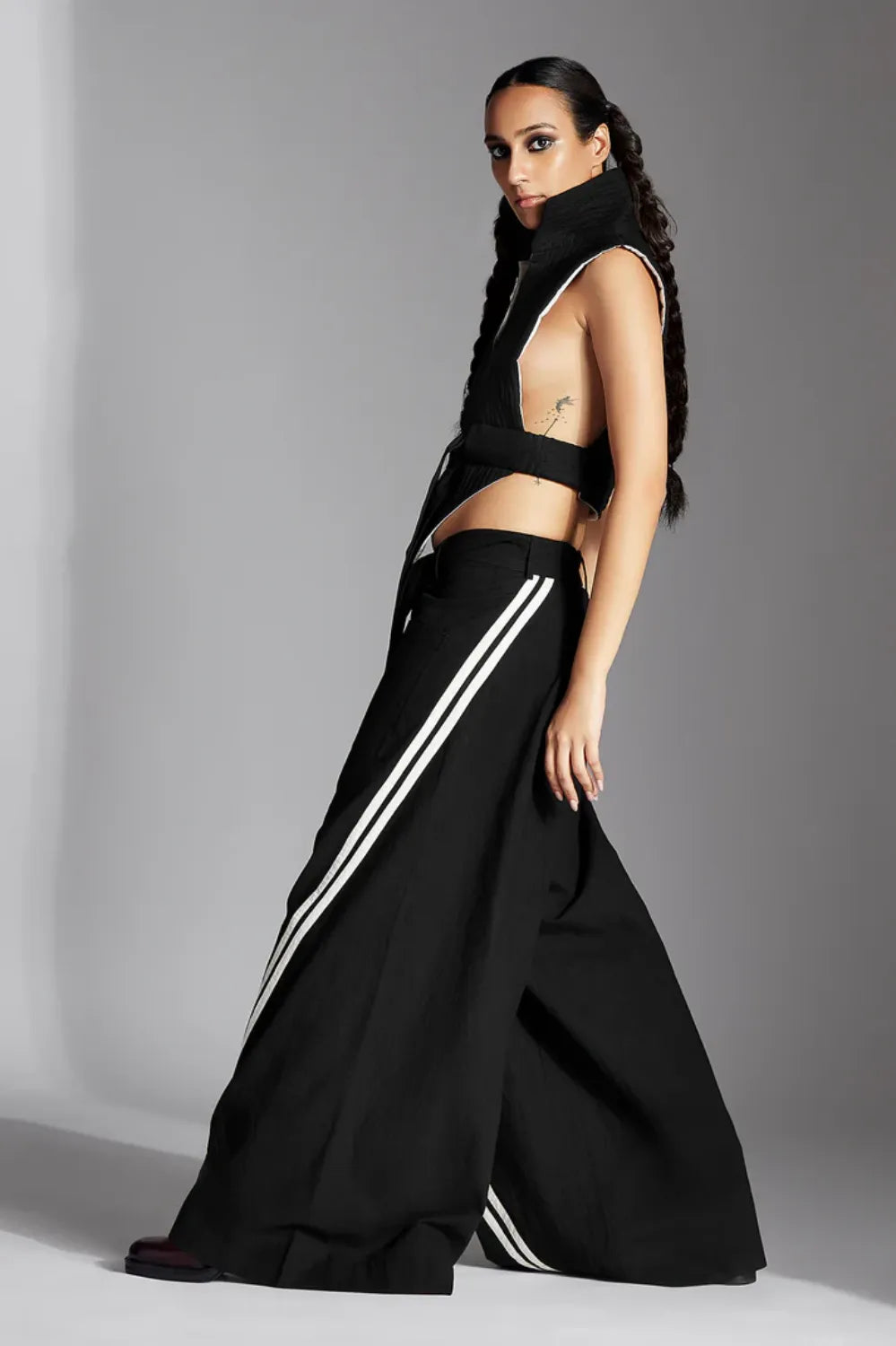 Tuen Jacket in Black