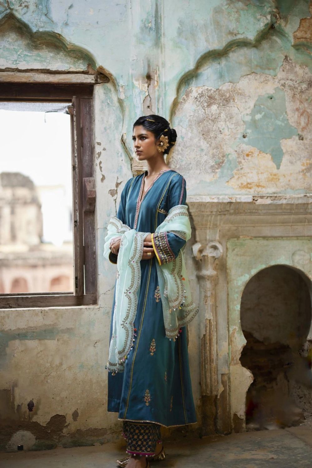 Nadira Teal Silk Butti Back Yoke Kurta Set