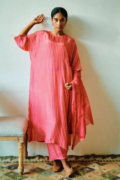 Poppy Pink Chak Bagla Set