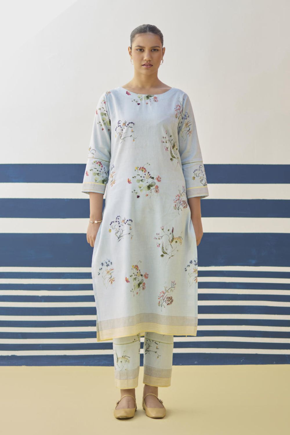 Kera Floral Hand-Embroidered Kurta - Sky