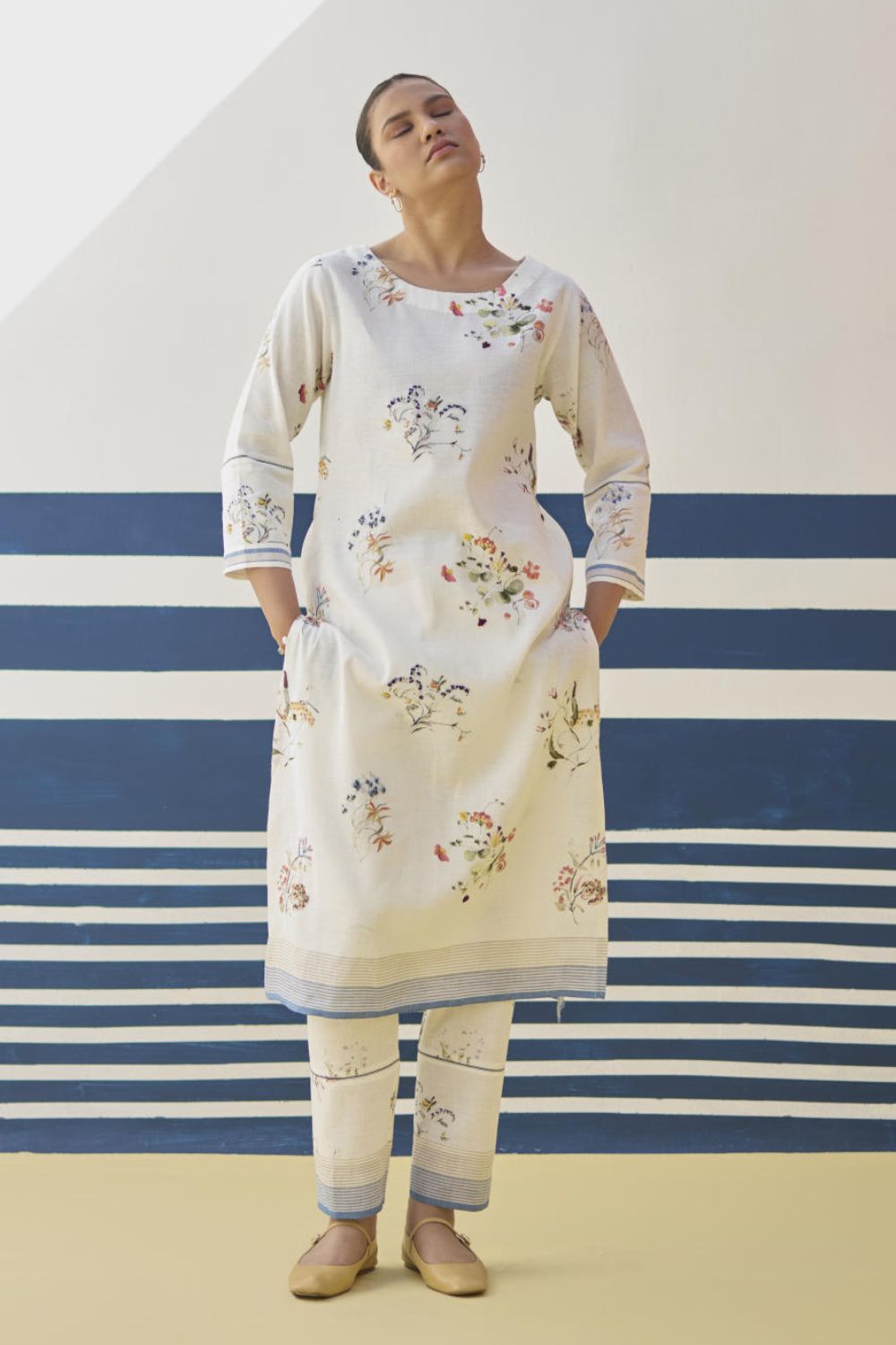 Kera Floral Hand-Embroidered Kurta - Ivory