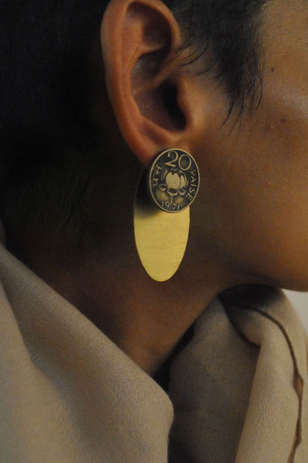 20 paise oval earjackets