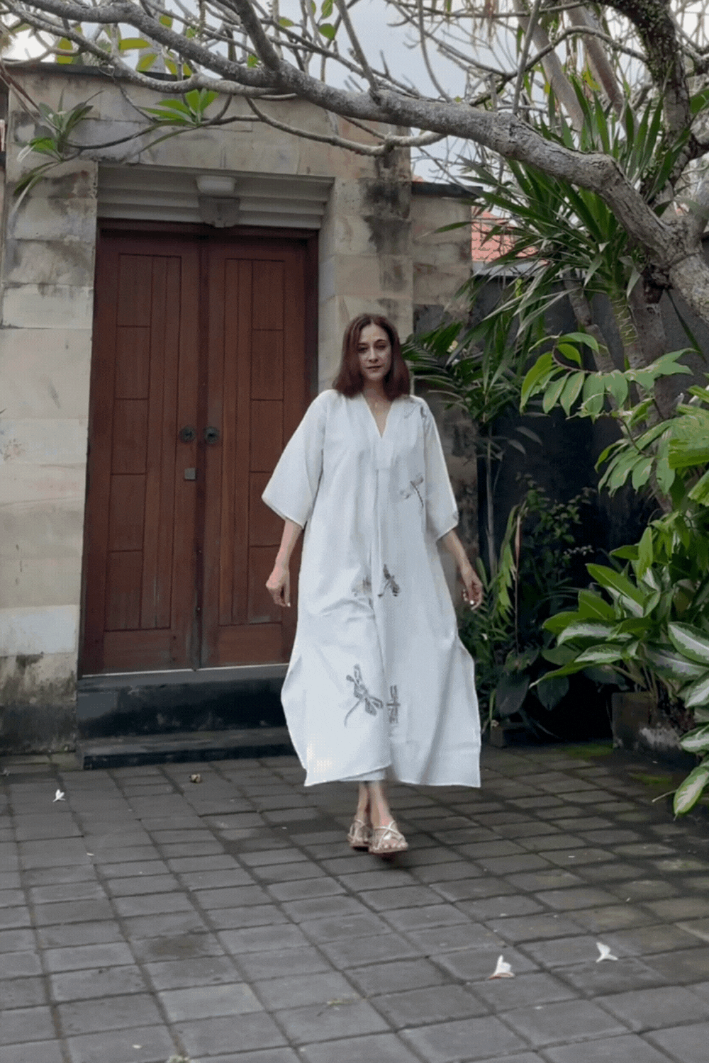 Dragon Fly Applique Embroidered Kaftan White-Free size/Pants L