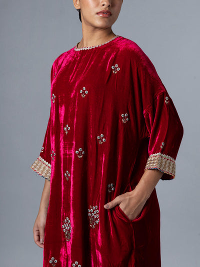 Zinat Kaftan