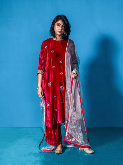 Zinat Kaftan