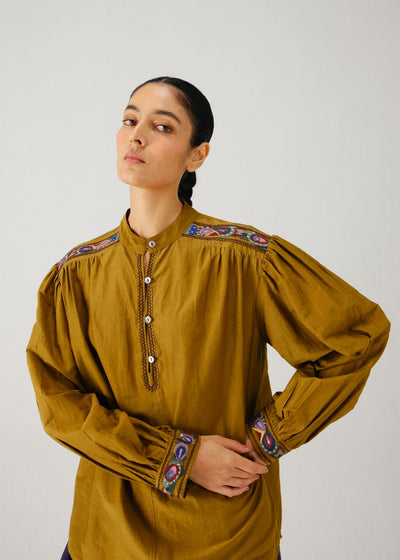Peasant top-Olive band emb.