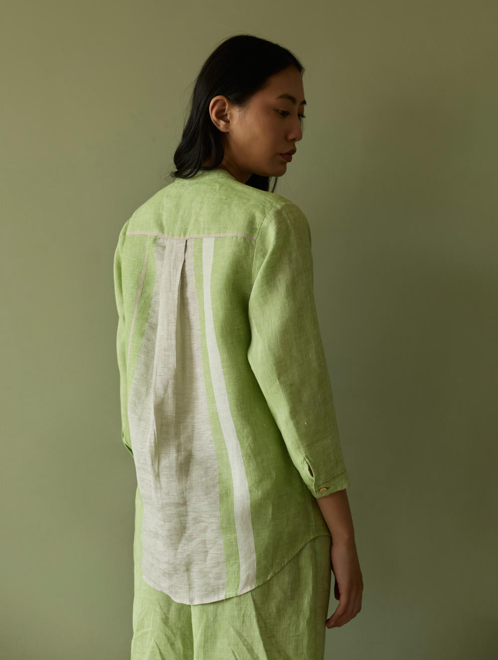 Aline Mandarin Collar Border Linen Shirt-Meadow