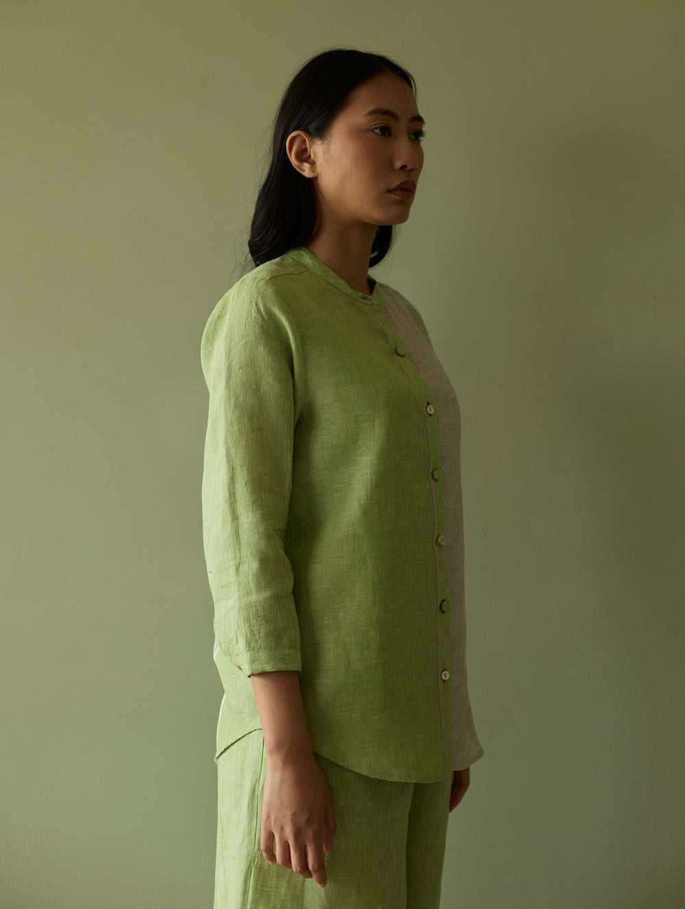 Aline Mandarin Collar Border Linen Shirt-Meadow
