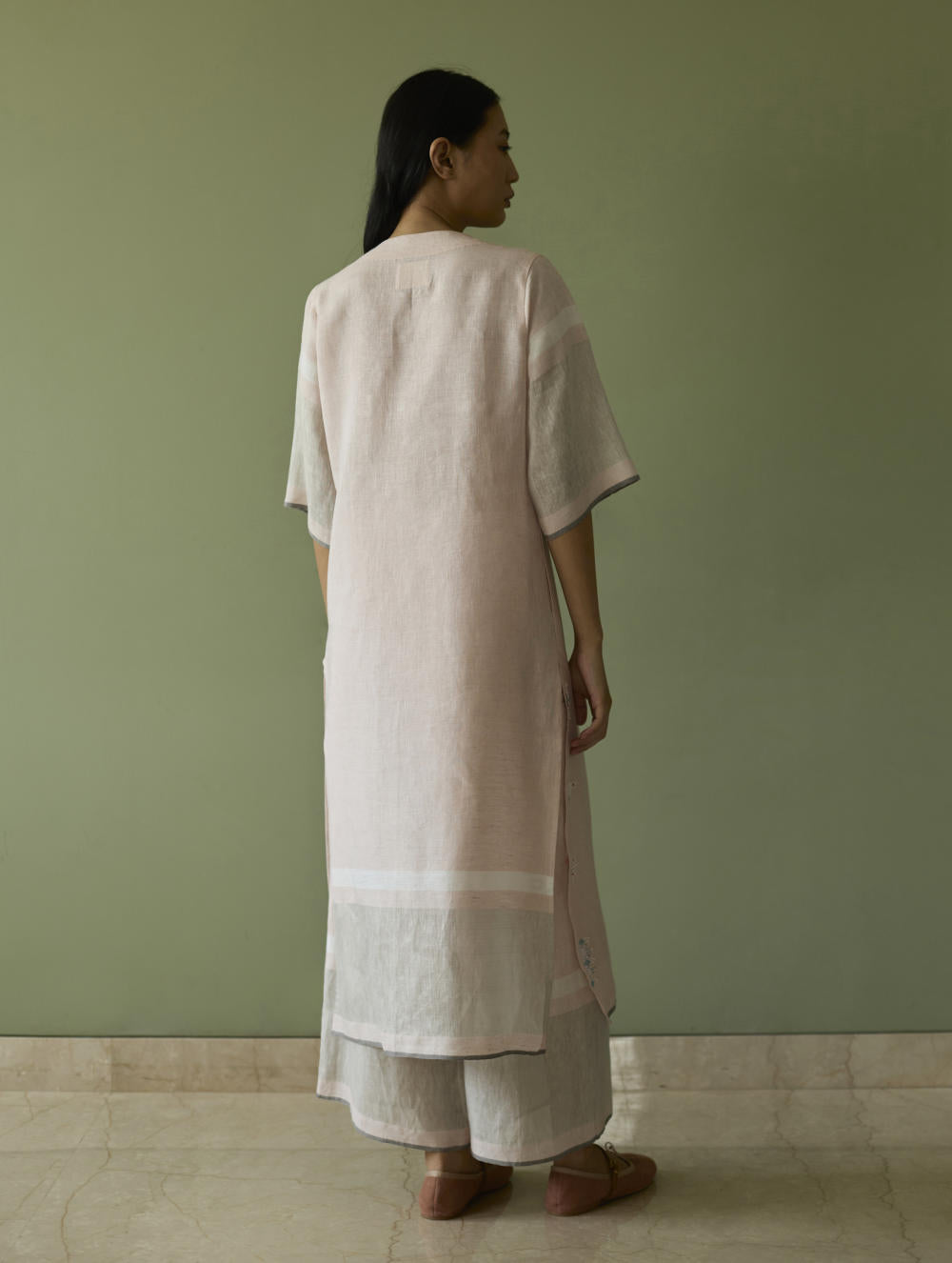 Vira Hand-Emboidered Linen Kurta Set-Blush