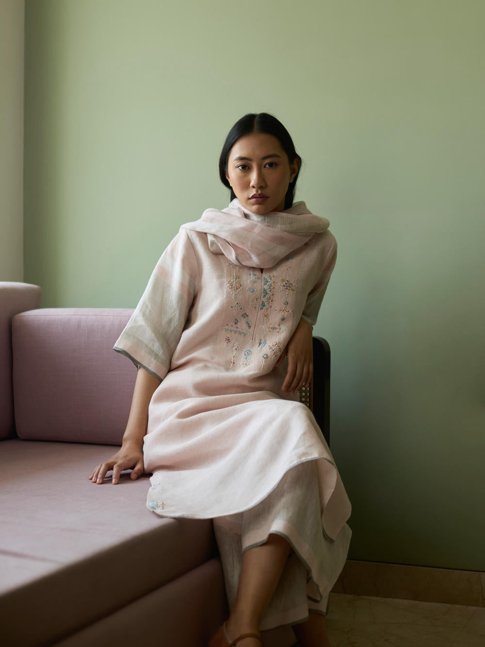 Vira Hand-Emboidered Linen Kurta Set-Blush
