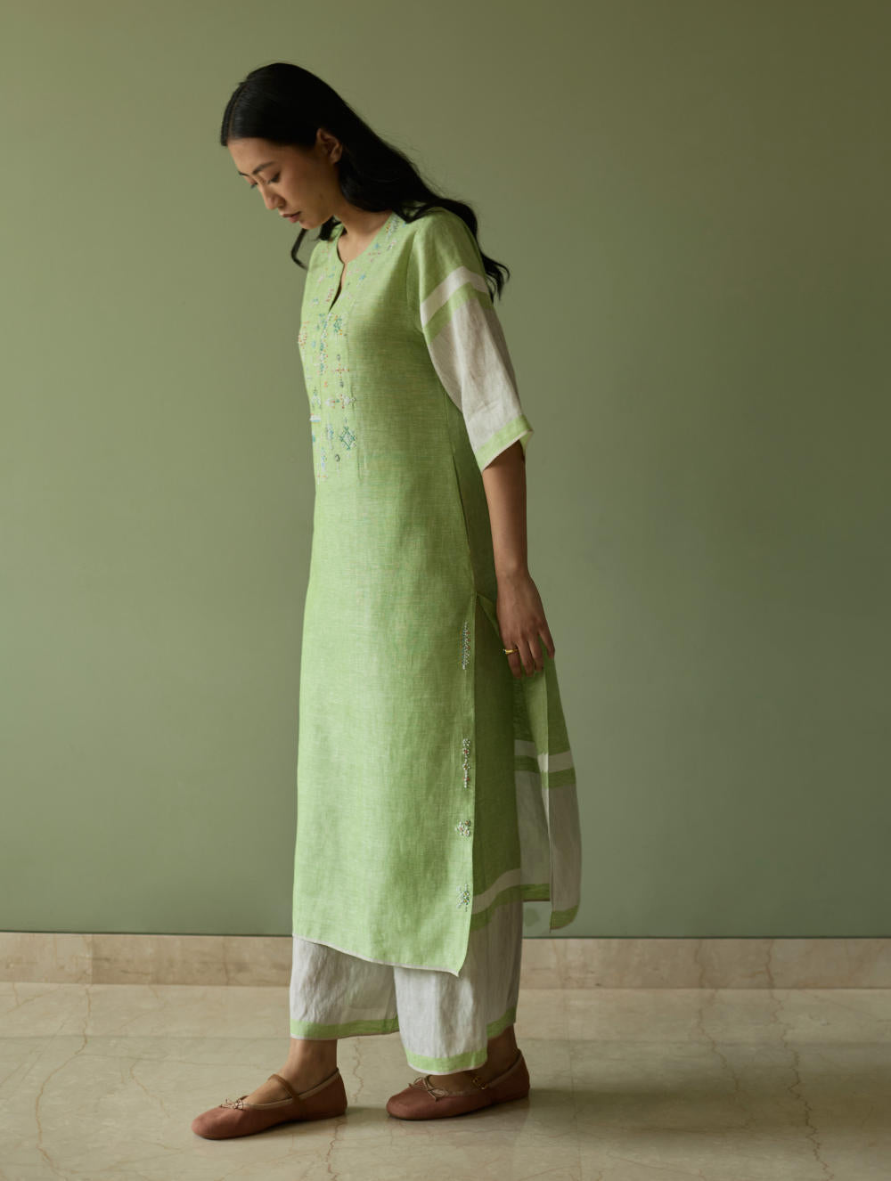 Vira Hand-Emboidered Linen Kurta-Meadow