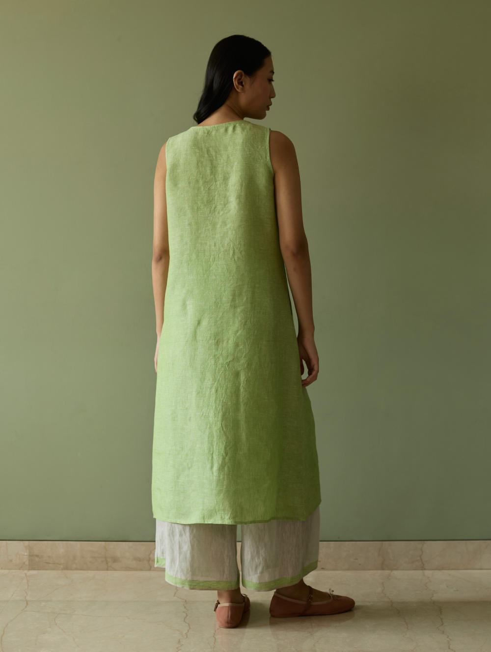Yara Sleeveless Border Linen Kurta-Meadow