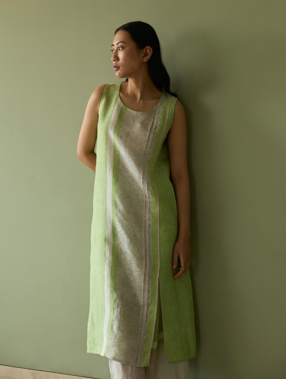 Yara Sleeveless Border Linen Kurta-Meadow