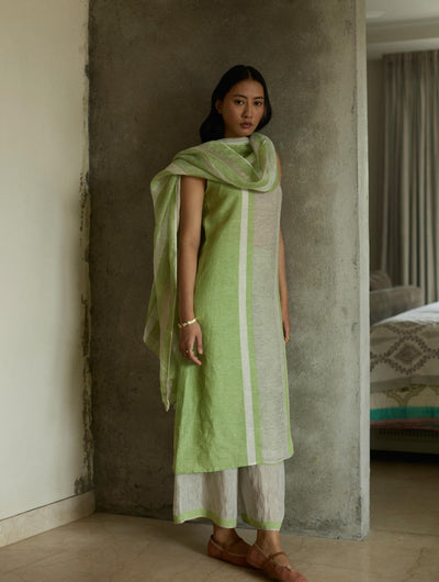 Yara Sleeveless Border Linen Kurta-Meadow