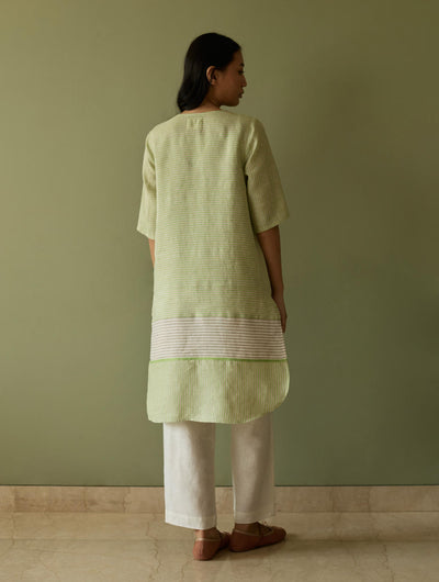 Jira Pleated Stripe Linen Kurta-Meadow