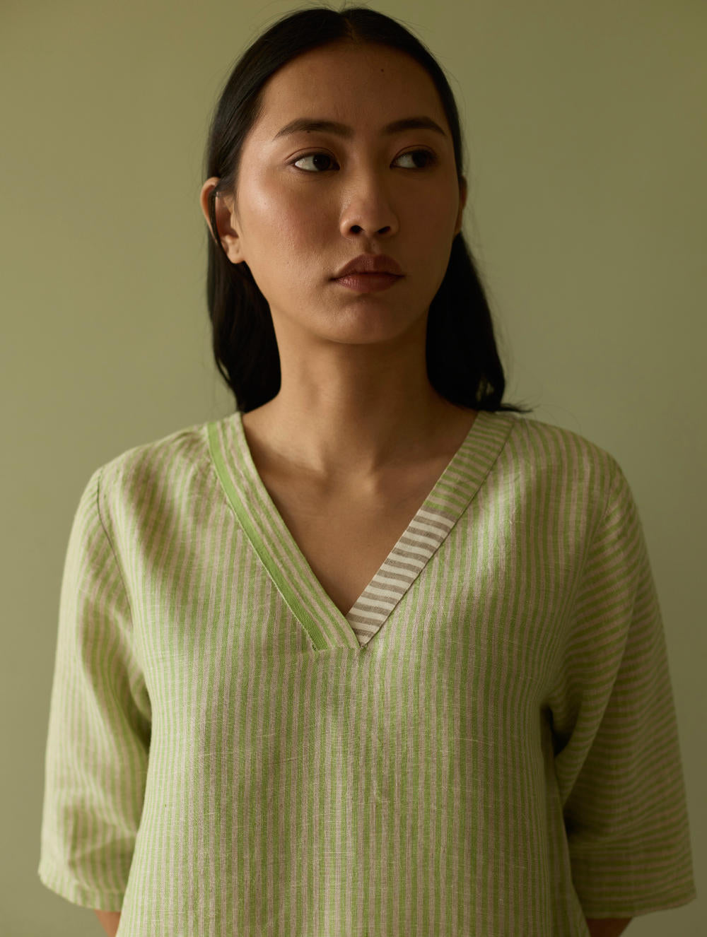 Jira Pleated Stripe Linen Kurta-Meadow