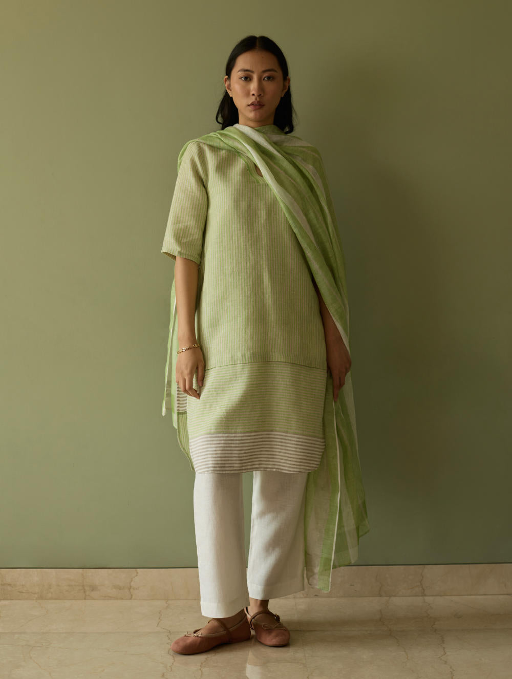 Jira Pleated Stripe Linen Kurta-Meadow