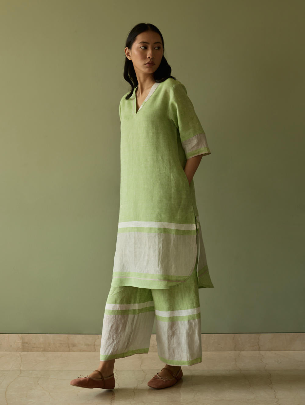 Iva Pleated Border Linen Kurta-Meadow