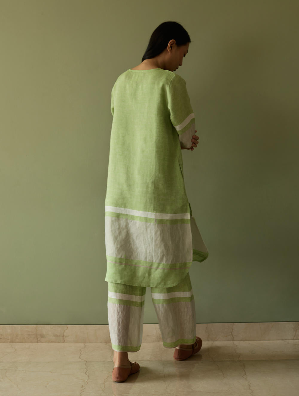 Iva Pleated Border Linen Kurta-Meadow