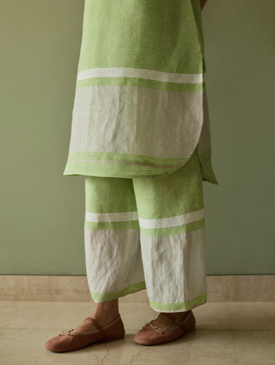 Iva Pleated Border Linen Kurta-Meadow