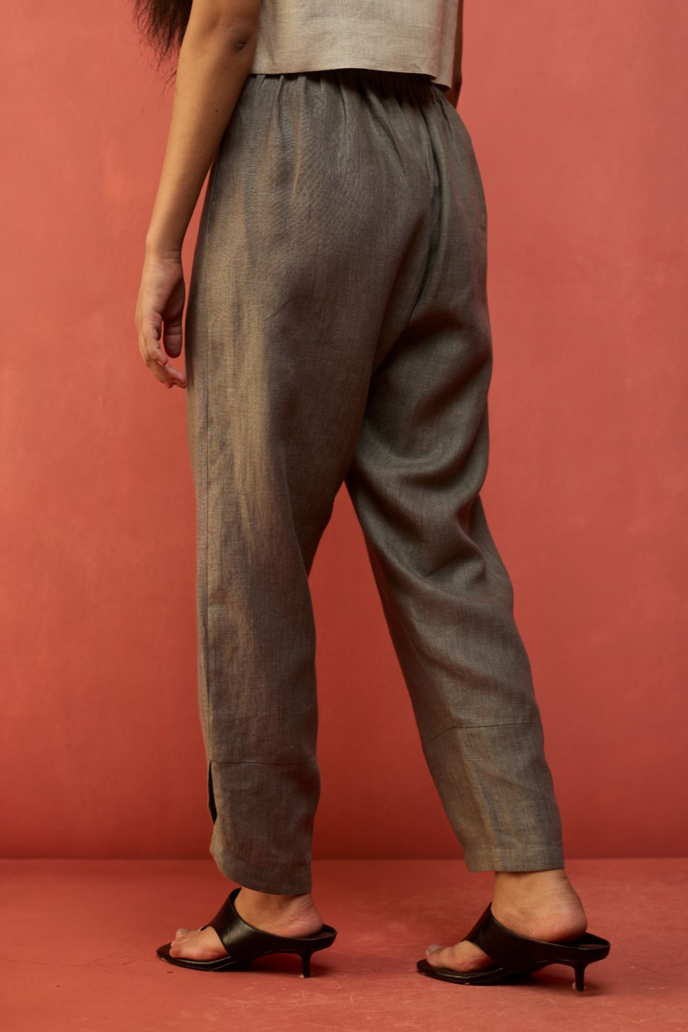 Etsu Yoke Linen Kurta Set - Grey