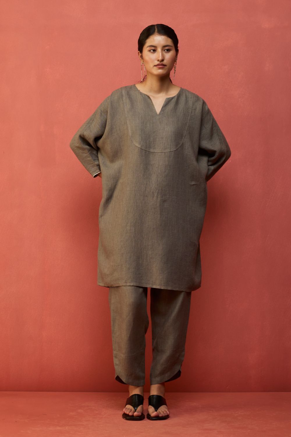 Etsu Yoke Linen Kurta Set - Grey
