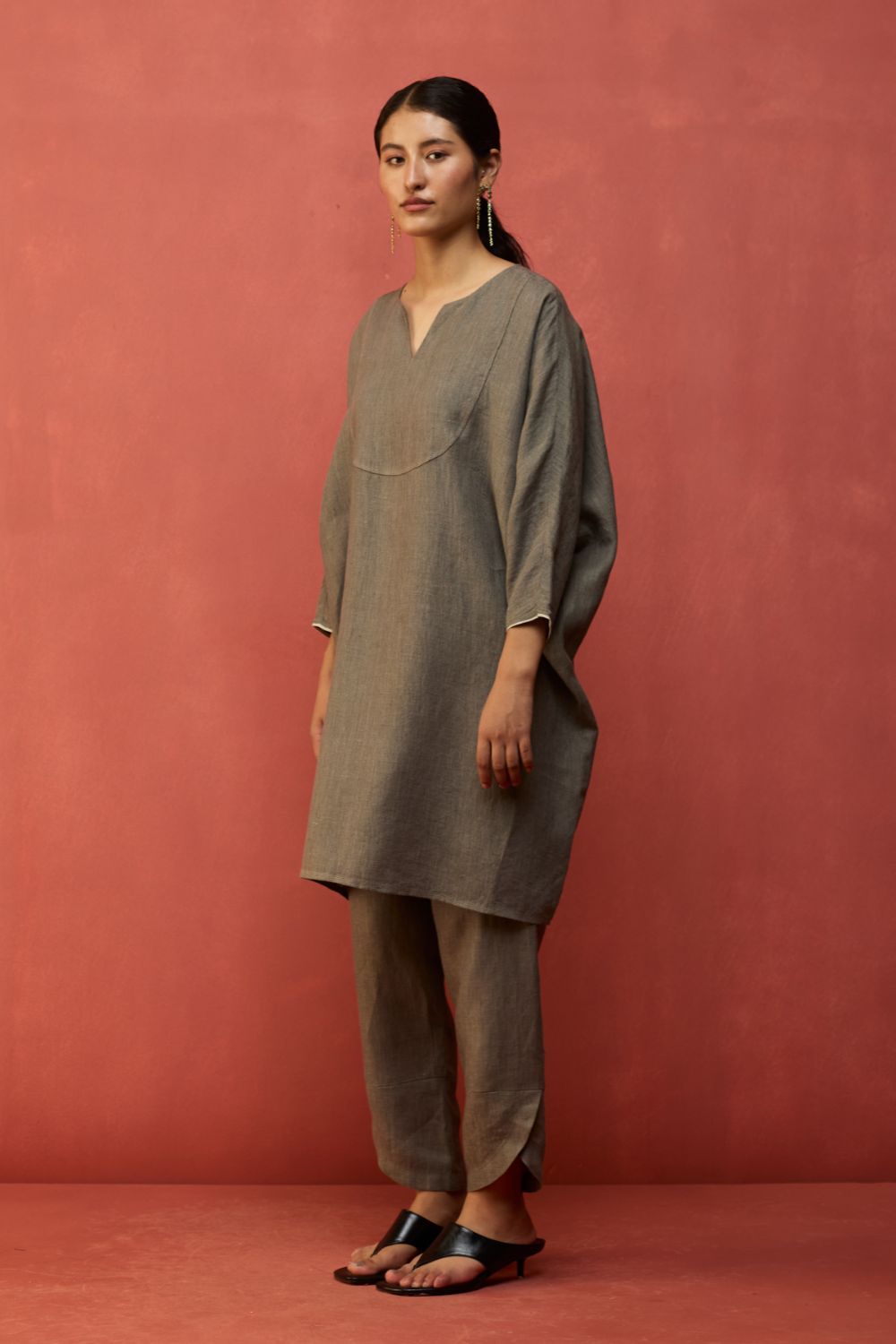 Etsu Yoke Linen Kurta Set - Grey