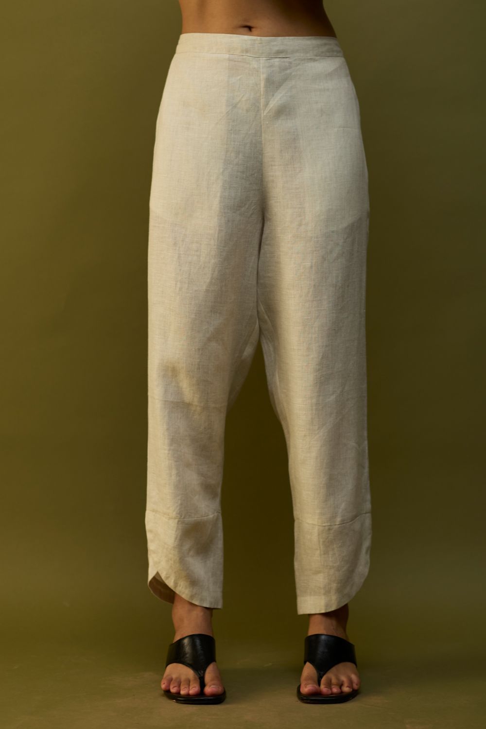 Etsu Yoke Linen Kurta Set - Off White