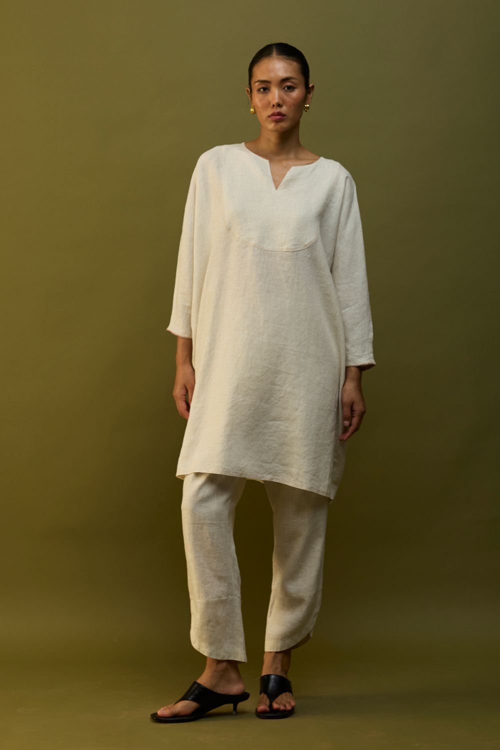Etsu Yoke Linen Kurta Set - Off White
