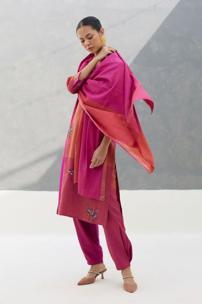 Nira Hand-Embroidered Kurta Set -  Rose