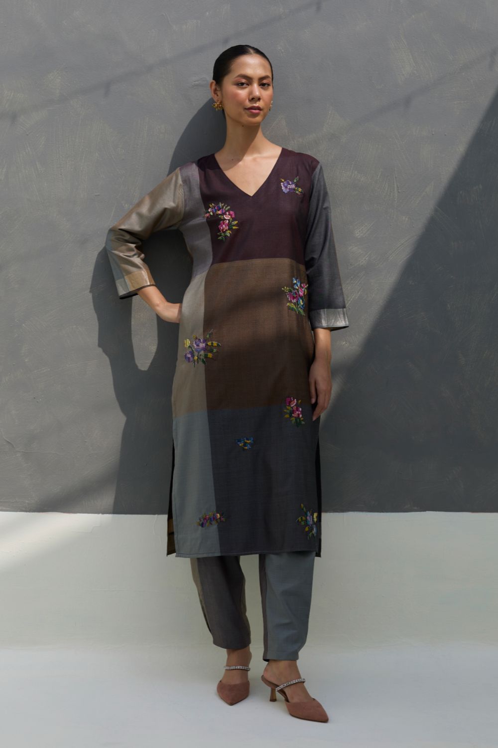 Nira Hand-Embroidered Kurta Set -  Taupe Grey