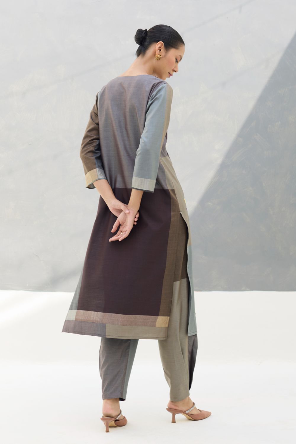 Nira Hand-Embroidered Kurta Set -  Taupe Grey