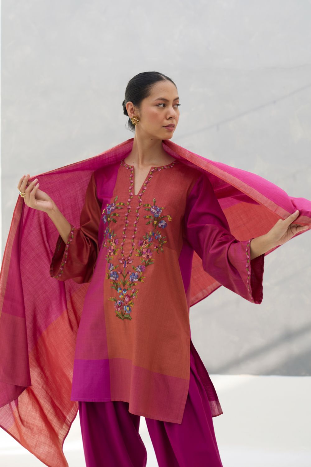 Athiya Hand-Embroidered Kurta Set - Rose