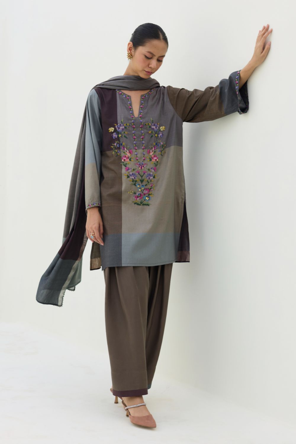 Athiya Hand-Embroidered Kurta Set - Taupe Grey