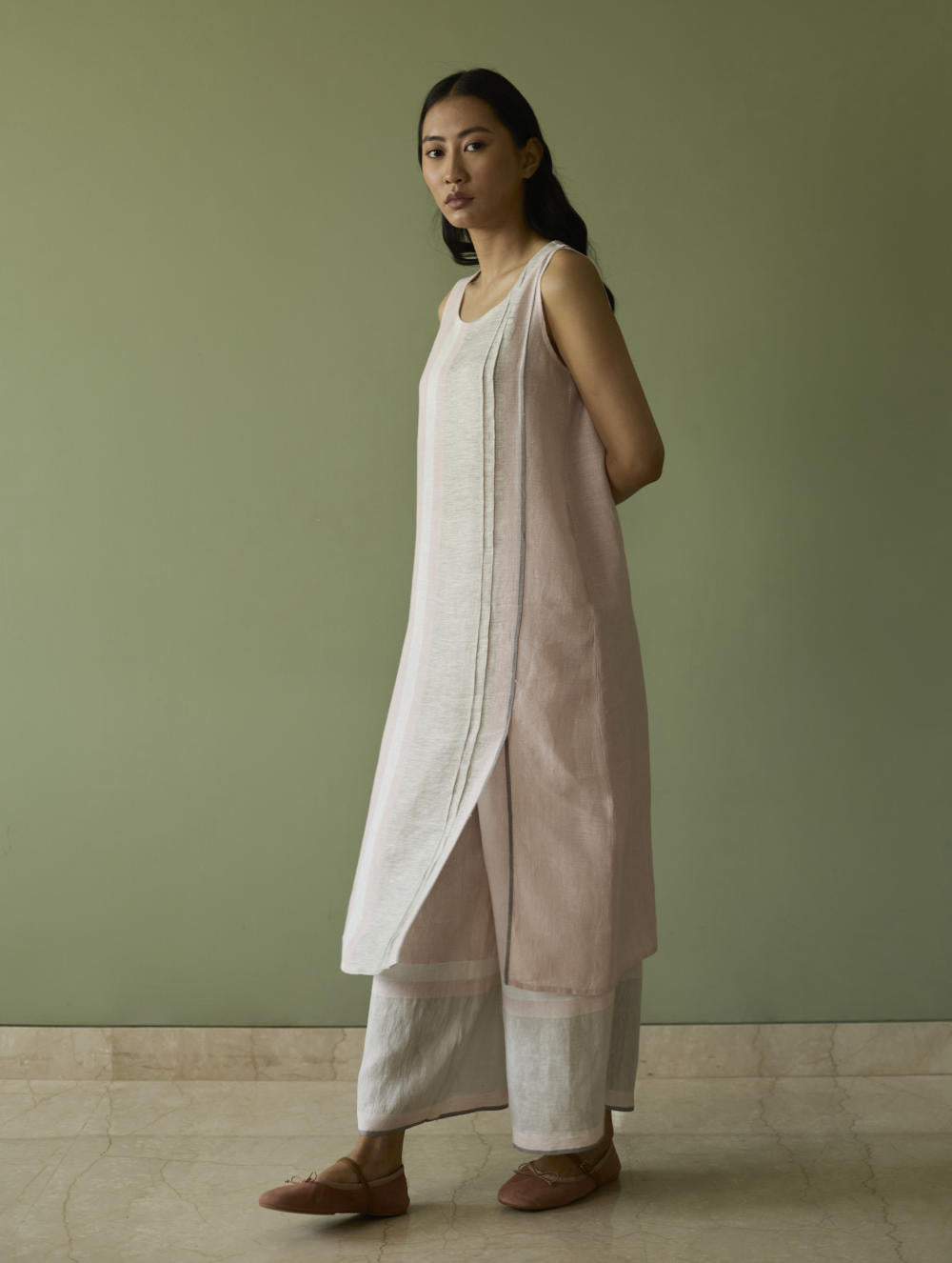 Yara Sleeveless Border Linen Kurta-Blush