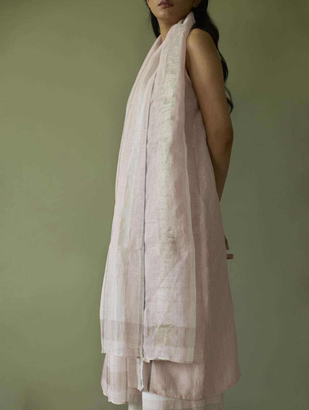 Yara Sleeveless Border Linen Kurta-Blush