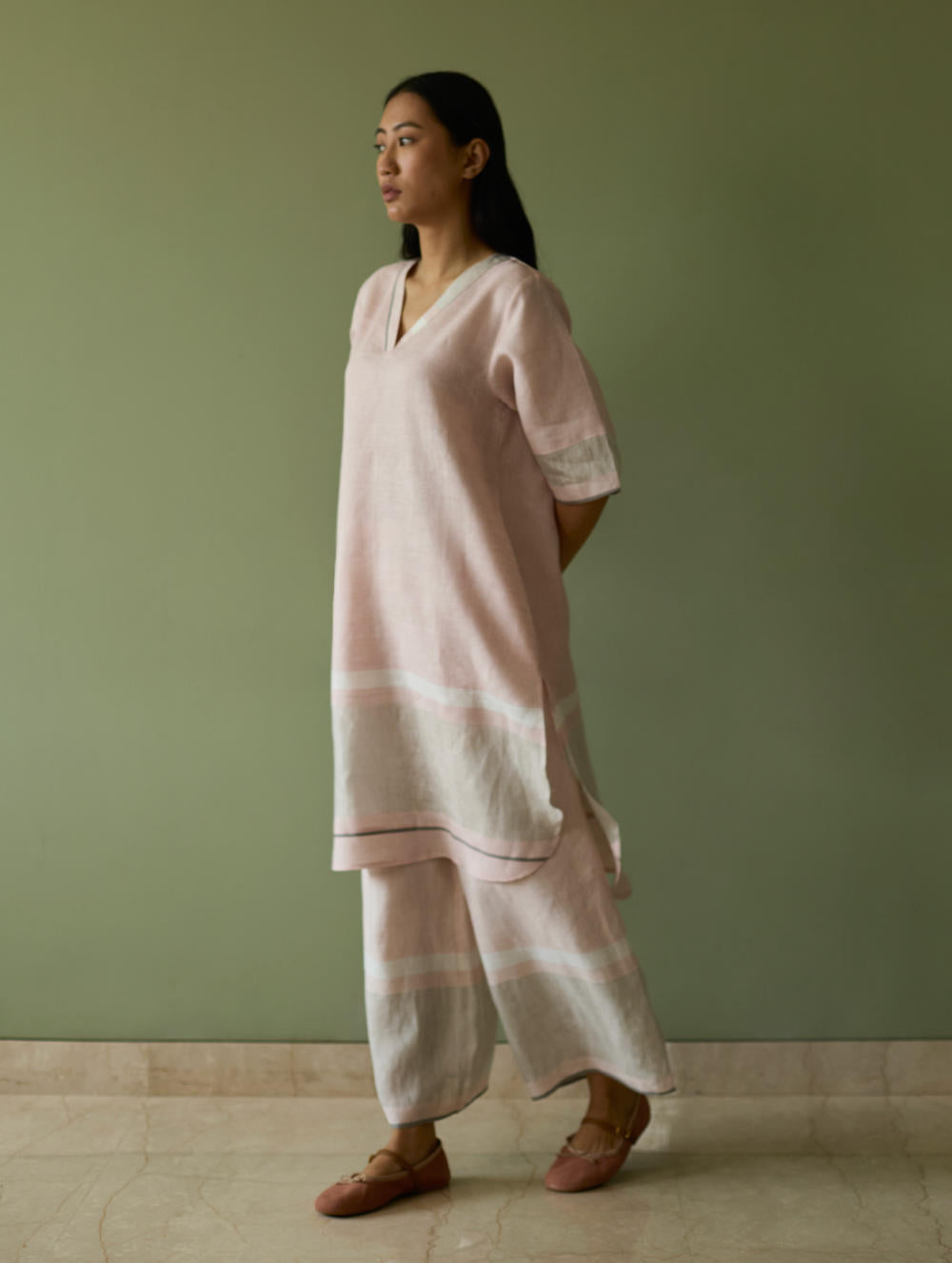 Iva Pleated Border Linen Kurta Set-Blush