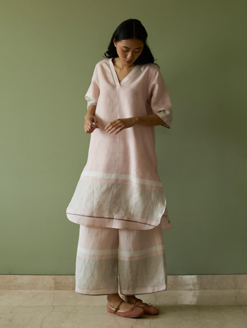 Iva Pleated Border Linen Kurta Set-Blush