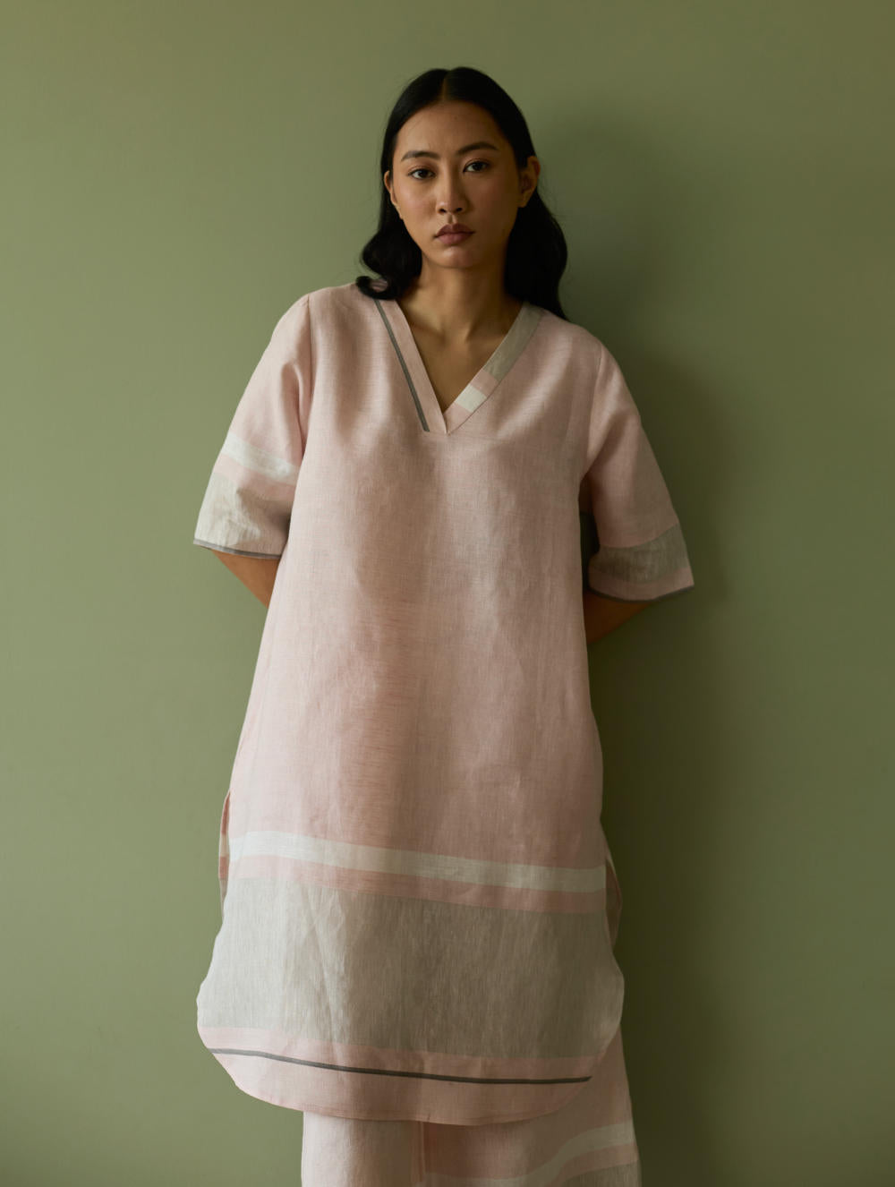 Iva Pleated Border Linen Kurta Set-Blush