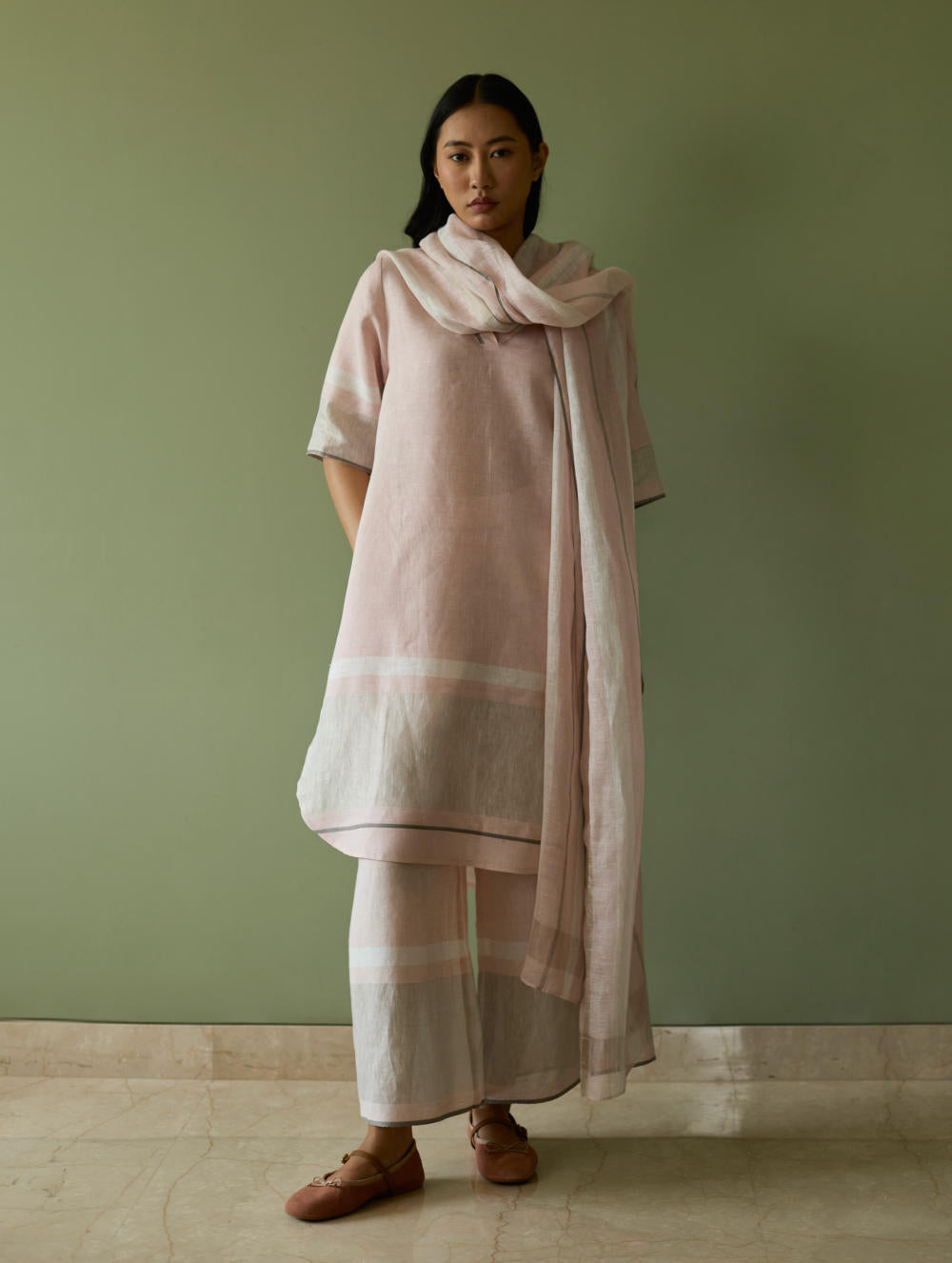 Iva Pleated Border Linen Kurta Set-Blush