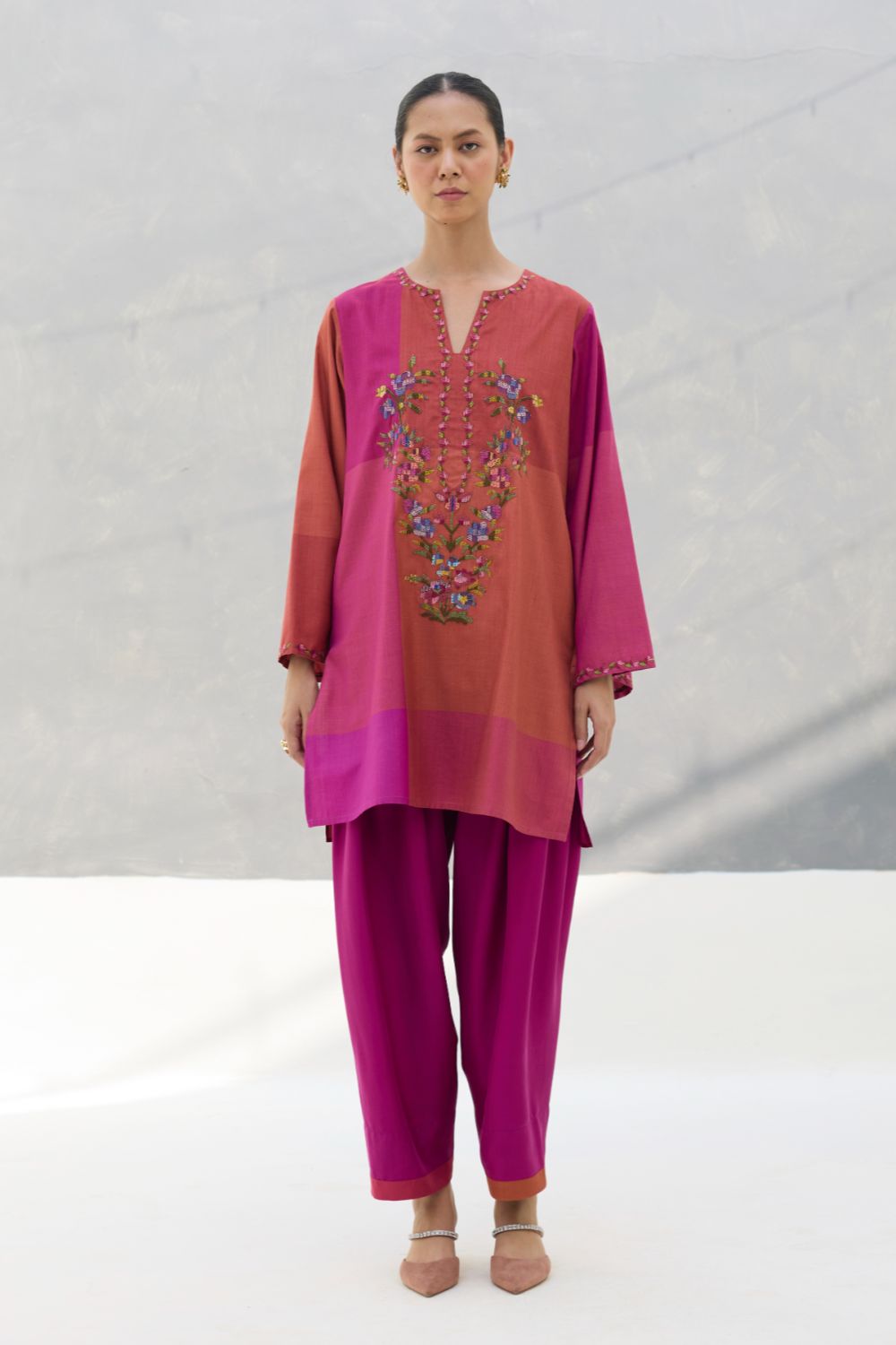 Athiya Hand-Embroidered Short Kurta - Rose