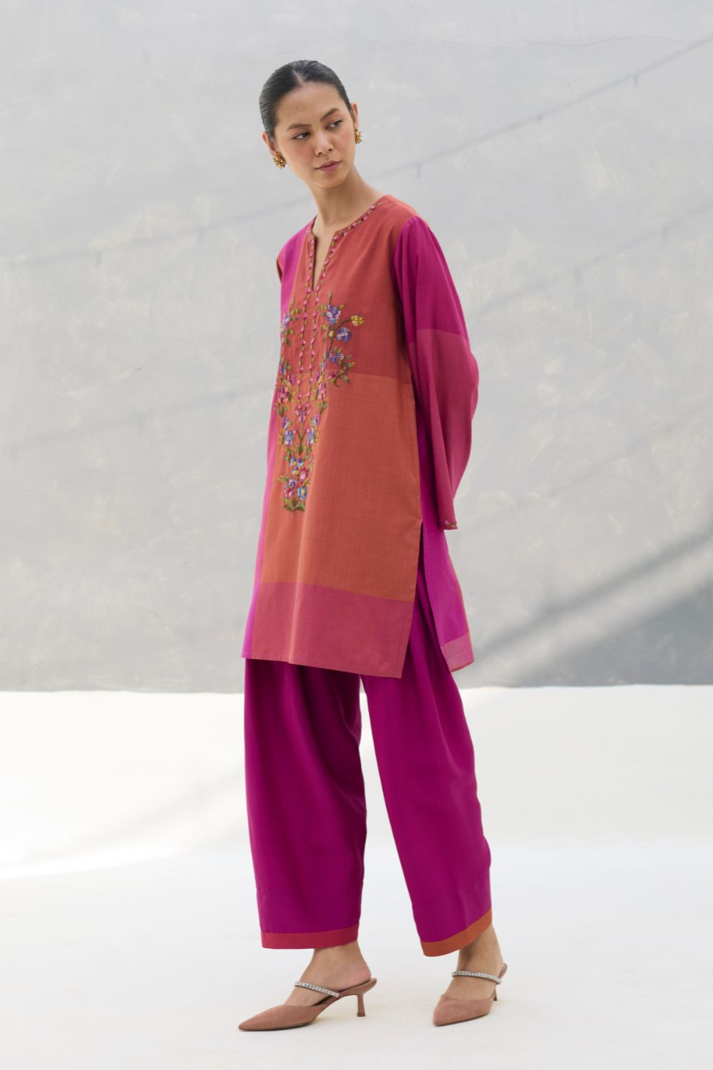 Athiya Hand-Embroidered Short Kurta - Rose