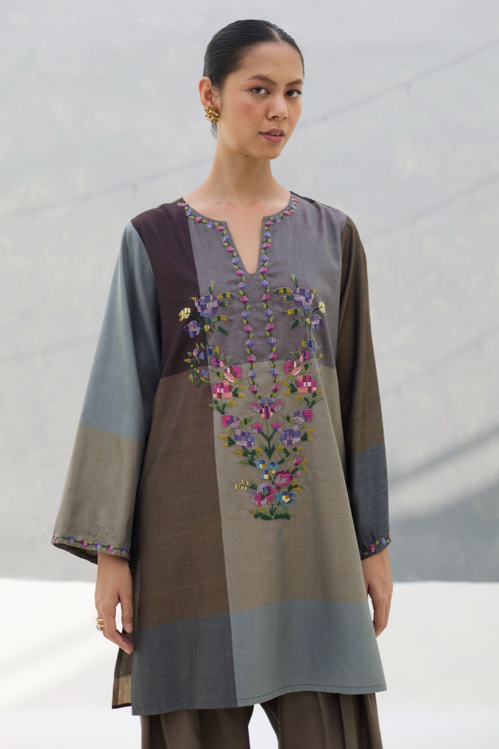 Athiya Hand-Embroidered Short Kurta - Taupe Grey
