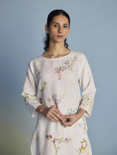 Emra Hand-Embroidered Linen Kurta Set - White